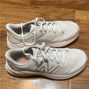 Women’s New Balance Sneakers 8.5